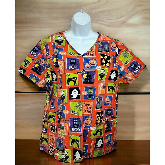 SCRUBSTAR Halloween Scrub Top Sz Large Dracula Spiders Frankenstein Shirt - Picture 2 of 8